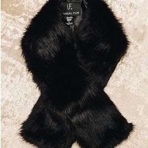 NWT Rachel Zoe Box of Style Unreal Faux Fur Stole